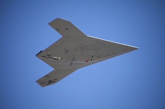 X-47B hoàn thành chuyến bay đầu tiên vào đầu năm nay, với cự ly hoạt động tối đa trên 3200 km và hoạt động trên không liên tục trong 22 giờ